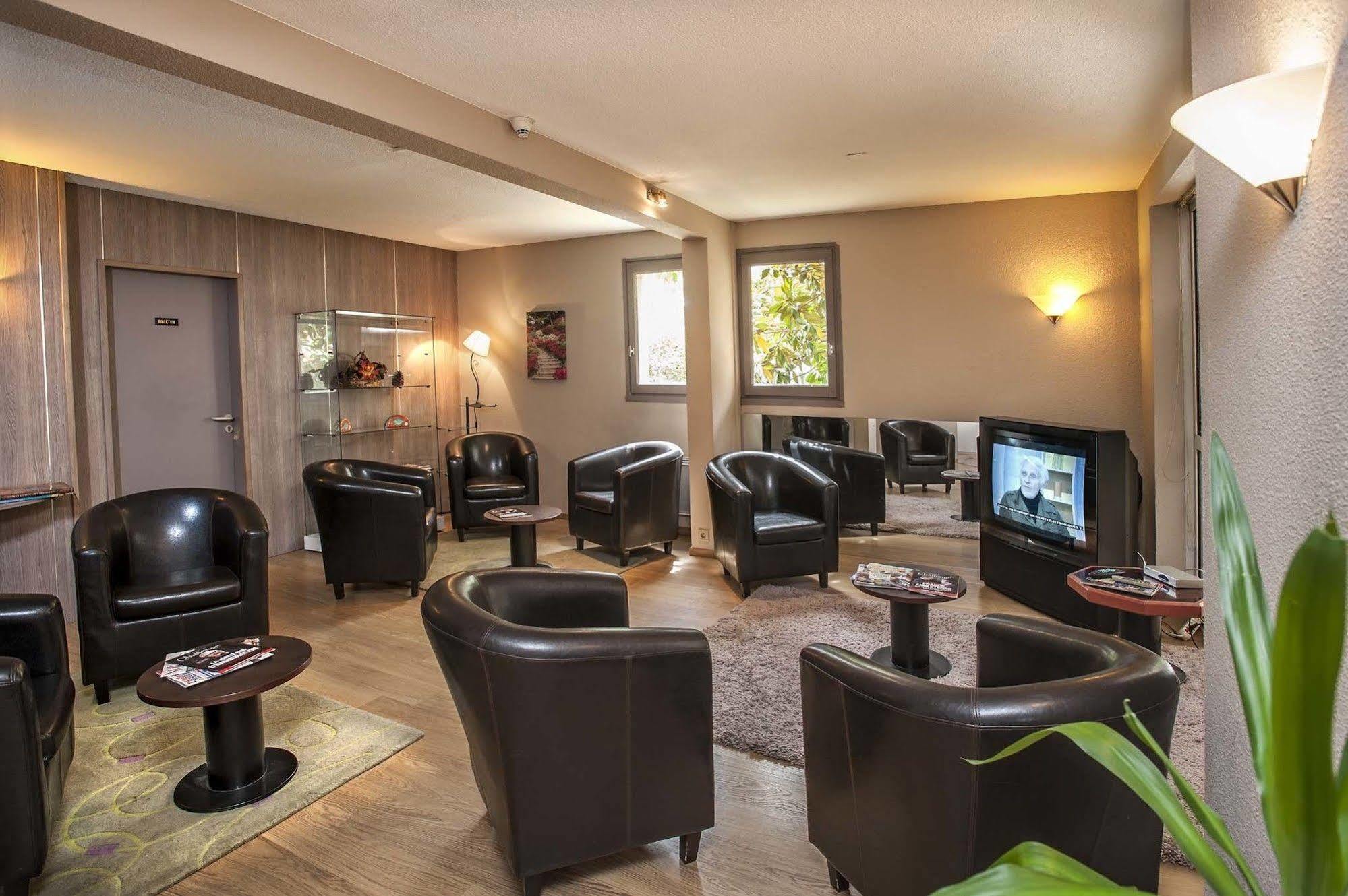 Brit Hotel Confort Deltour Mende Esterno foto